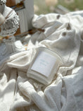 Load image into Gallery viewer, White Pear & Linen